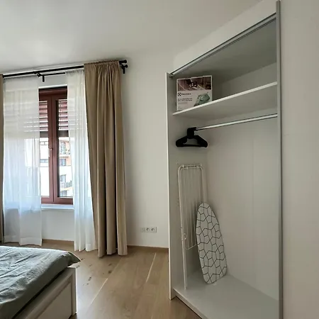 Apartamento Zwirn1, Uplne Nové, Parkovanie, Klimatizacia, Bratislava