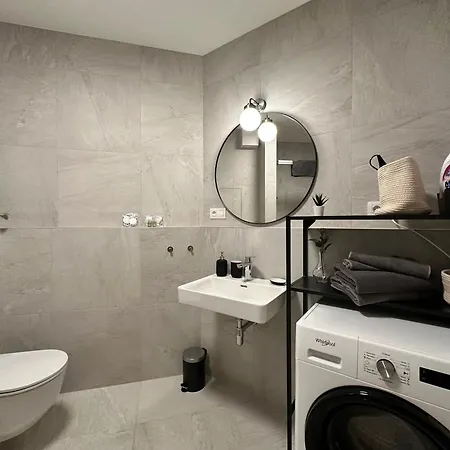 Apartamento Zwirn1, Uplne Nové, Parkovanie, Klimatizacia, Bratislava