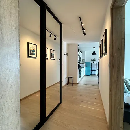 Zwirn1, Uplne Nové, Parkovanie, Klimatizacia, Bratislava