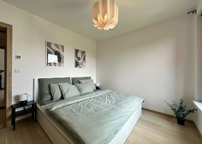 Zwirn1, Uplne Nové, Parkovanie, Klimatizacia, *